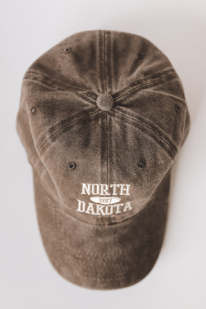 NORTH DAKTOA 1997 VINTAGE DAD HAT