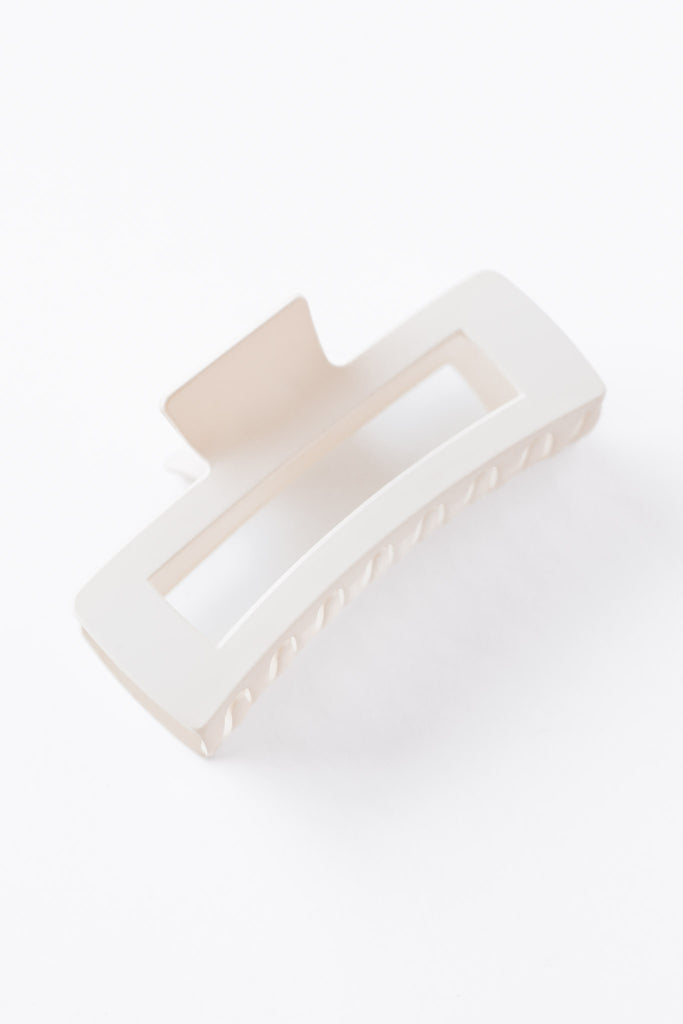 LARGE RECTANGULAR HAIR CLAW CLIP · MATTE IVORY