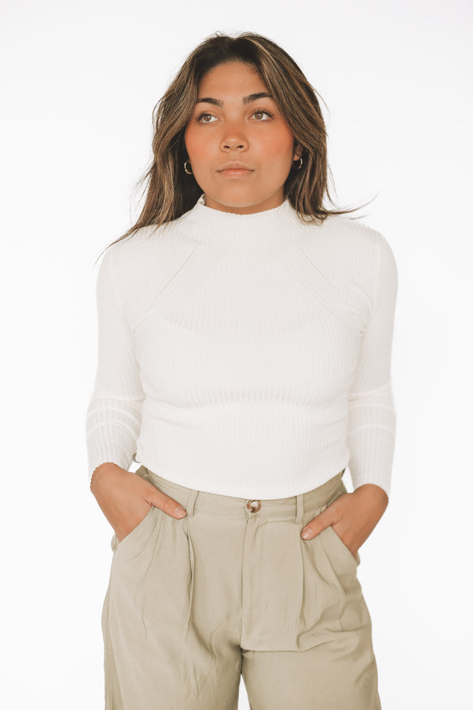 SIGNATURE RIBBED KNIT MOCK NECK TOP