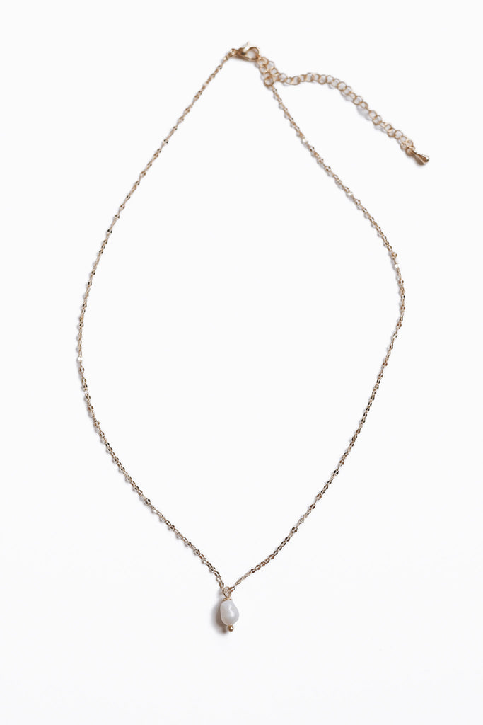 OVERSIZED PEARL BEAD PENDANT NECKLACE