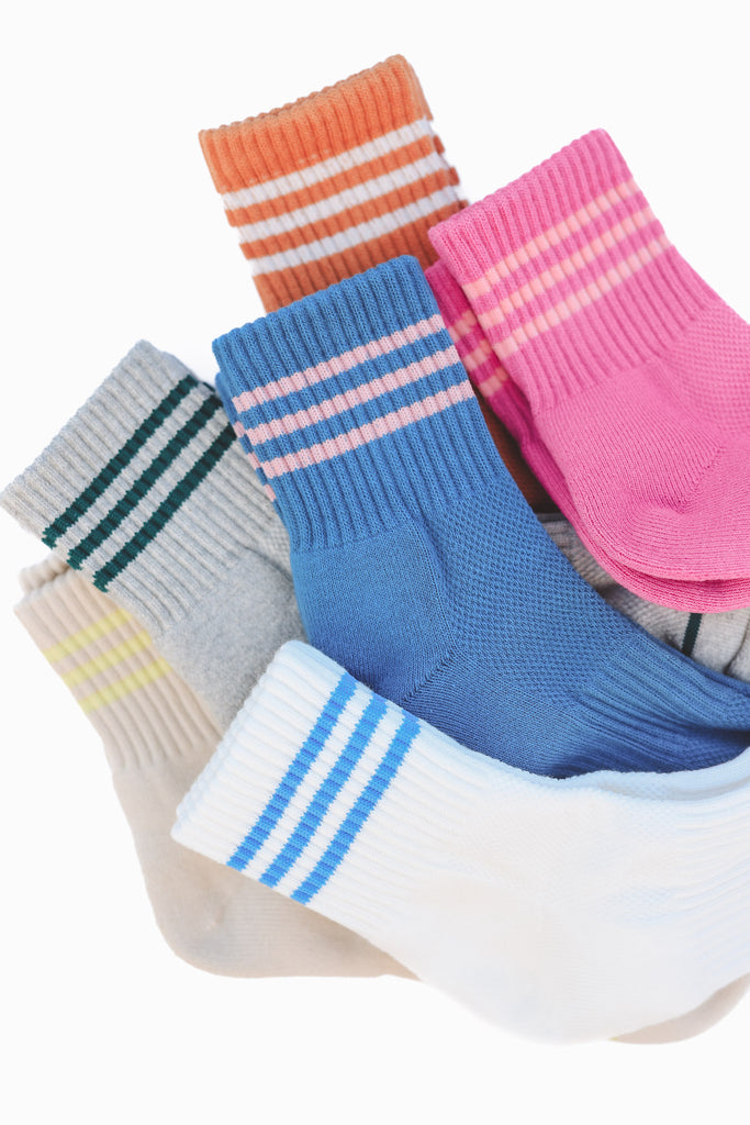 CASUAL STRIPED ANKLE SOCKS
