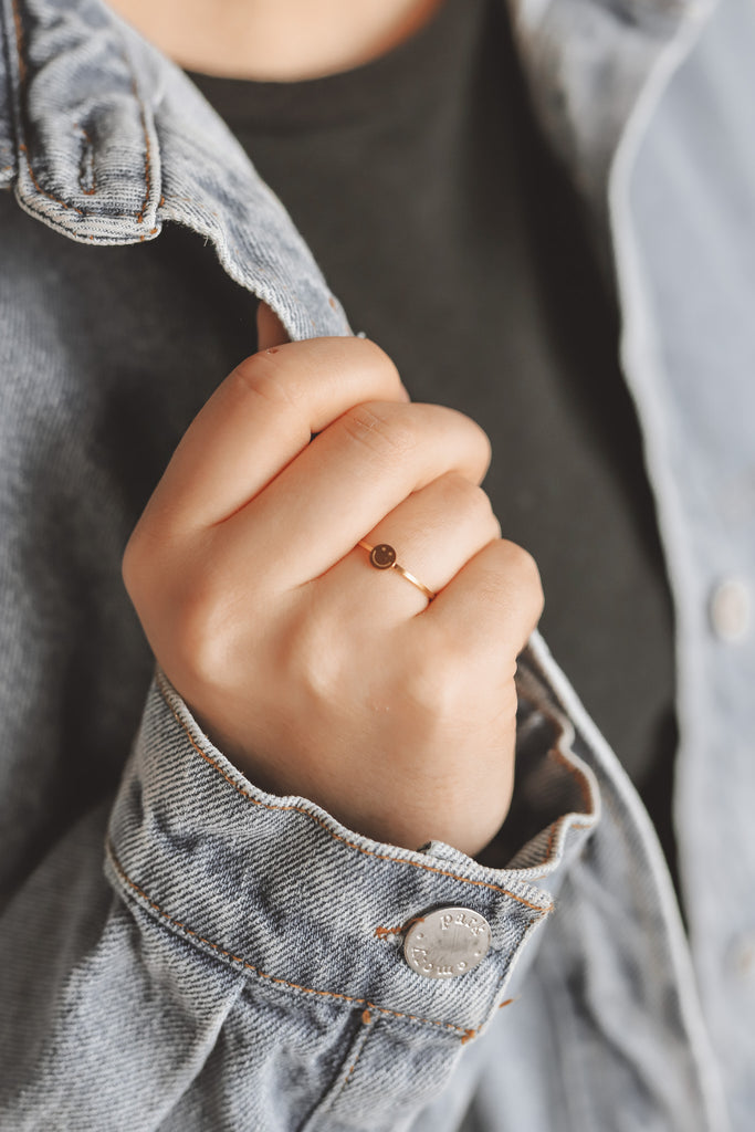 TINY DISC STACKABLE RING