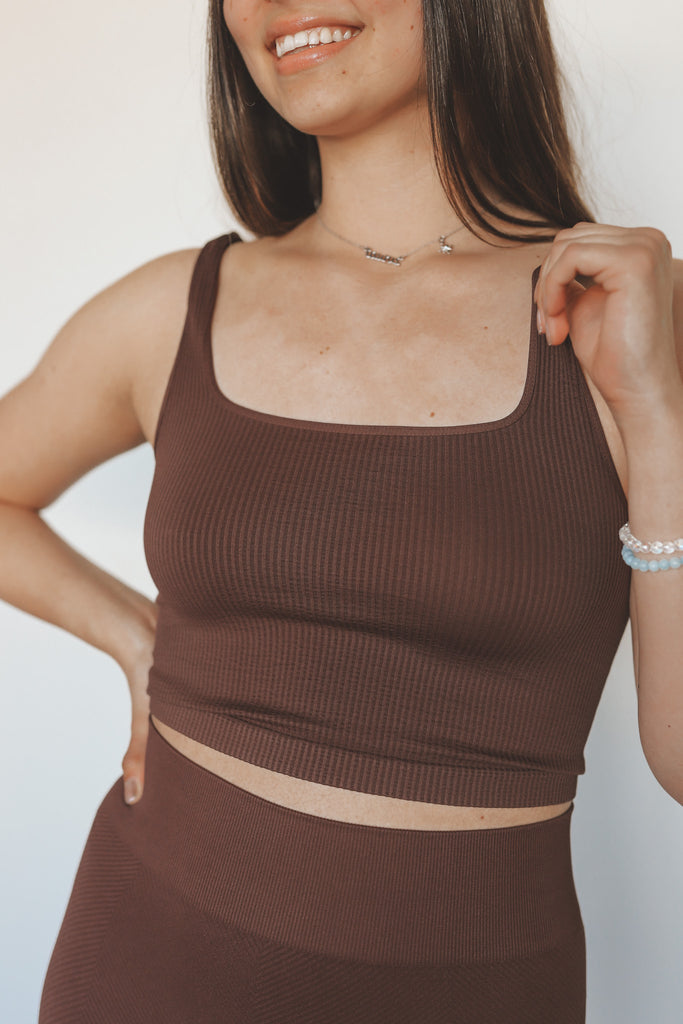 RIBBED SQUARE NECK CROP TOP