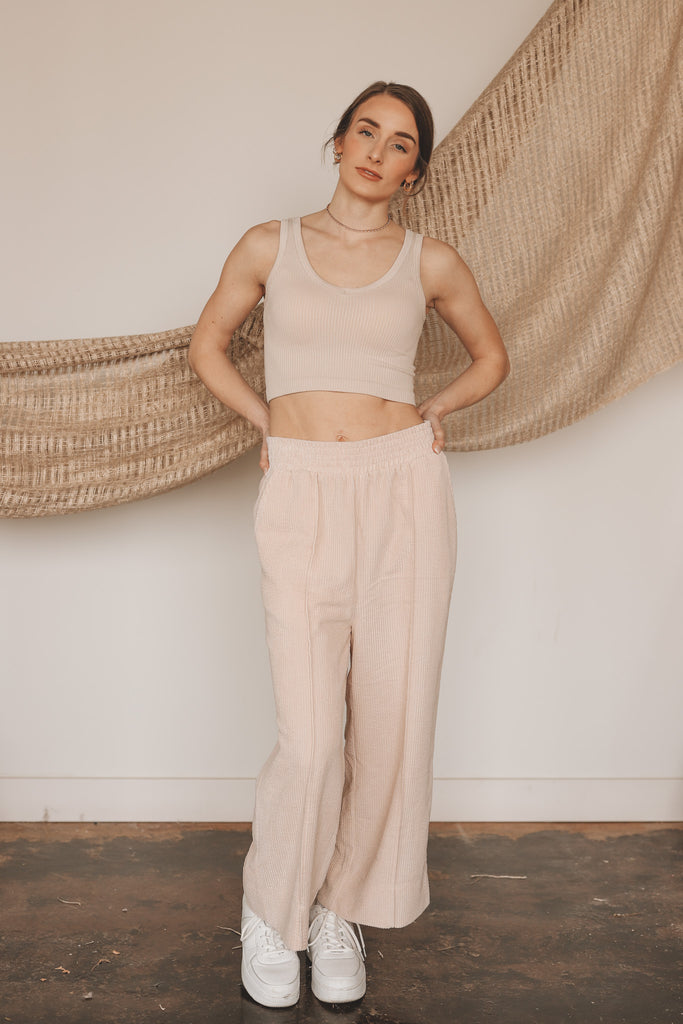 RIBBED SEAMLESS CROPPED TANK · STONE