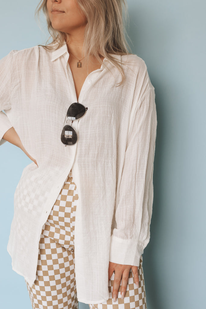SIGNATURE AIRY & OVERSIZED BUTTON-UP