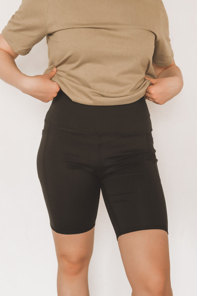 TAPERED BAND ESSENTIAL CURVY BIKER SHORTS